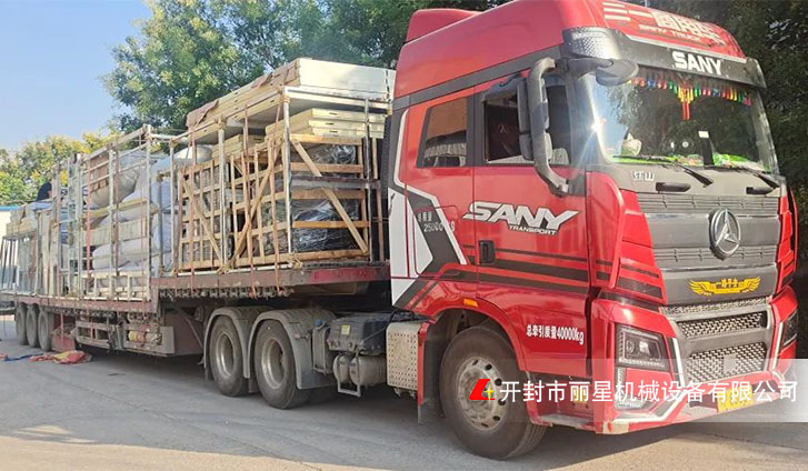 宏胜国际|Home机械设备发货