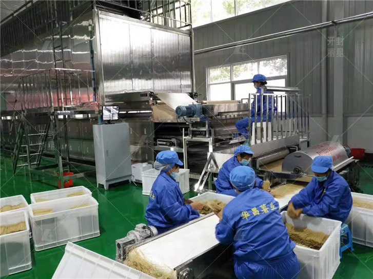 粉丝造作机械操作方式单一,做粉丝机械几多钱一台