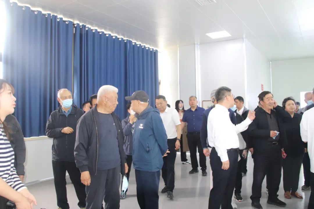 **视察领导工作