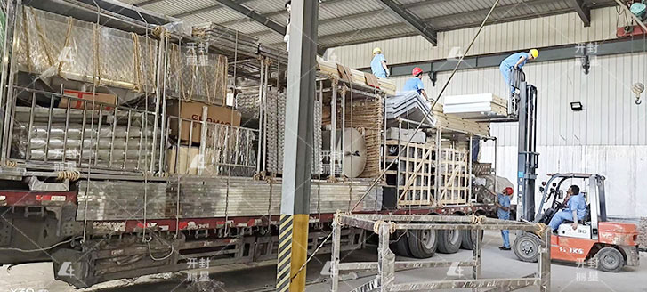 宏胜国际|Home发往陕西宝鸡的一车粉丝烘干线已经到达