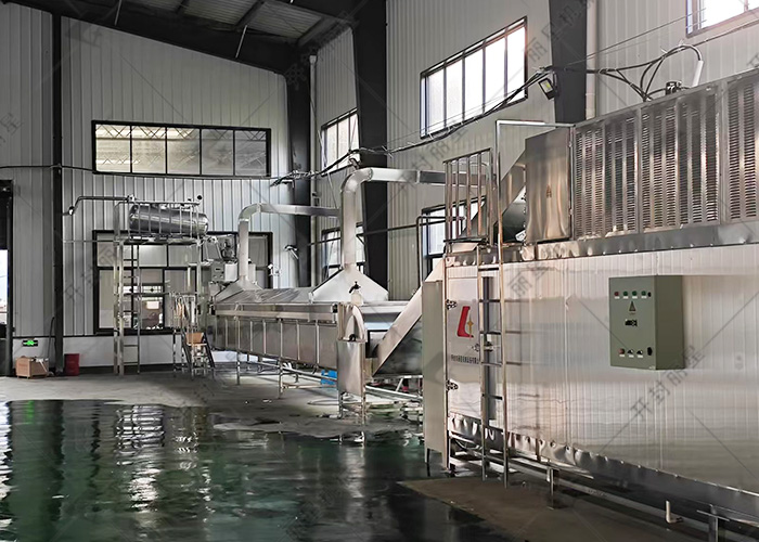 宏胜国际|Home机械红薯粉条机出产设备在贵州进行试机