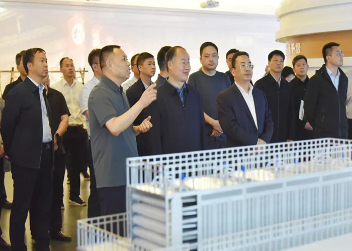 产业联动谋发展：襄城调查团赴宏胜国际|Home调研